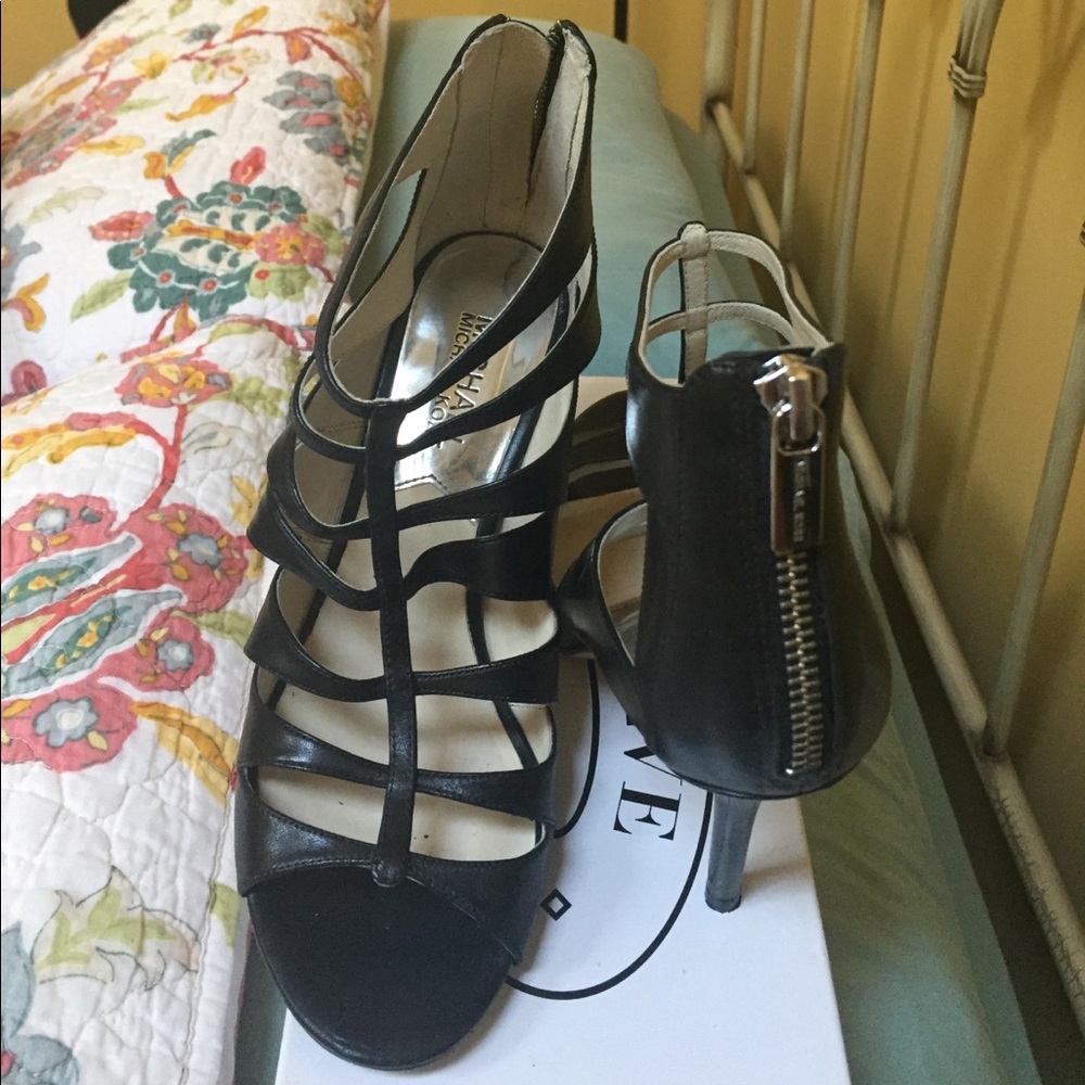 Michael Kors pumps